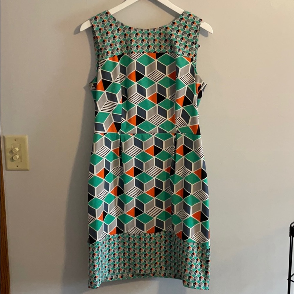 Sleeveless Patterned Dress